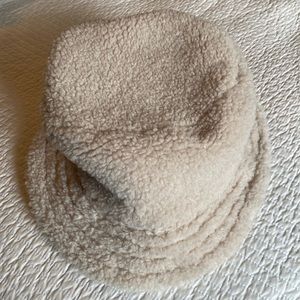 Urban Outfitters Sherpa Bucket Hat NWT